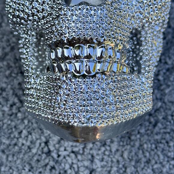 Skull Silver Textured Metallic Makeup Brush Pencil Holder Halloween Spooky Eyes - Picture 16 of 16